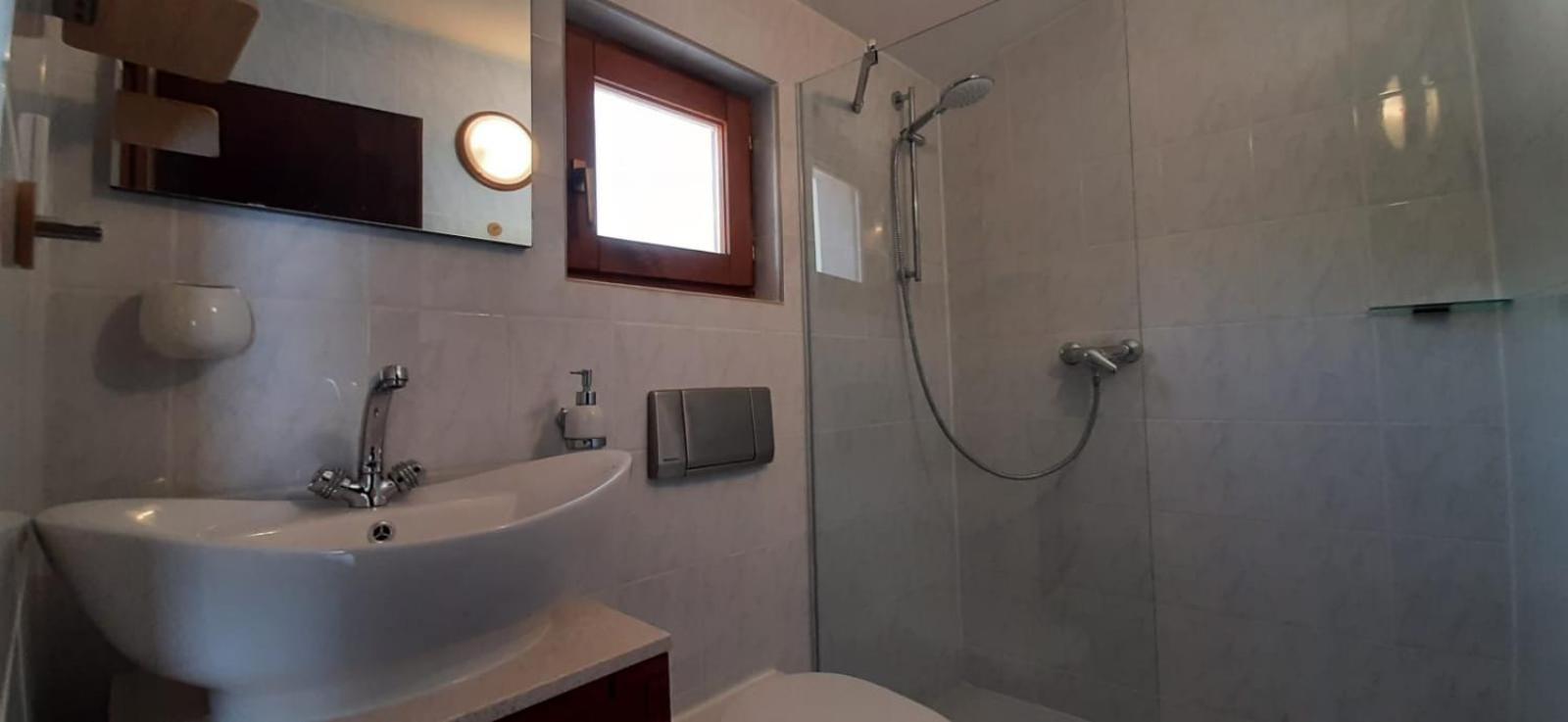 Sunrise Vid Apartment Dugi Rat Exterior photo