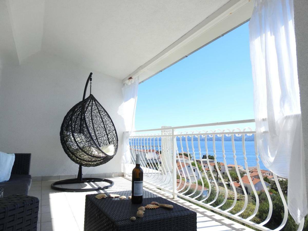 Sunrise Vid Apartment Dugi Rat Exterior photo
