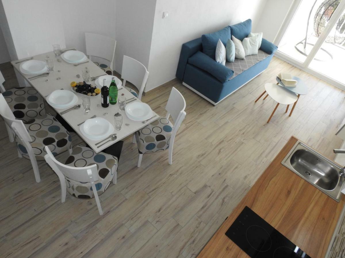 Sunrise Vid Apartment Dugi Rat Exterior photo